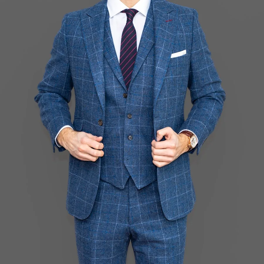 Noir Linen Blazer