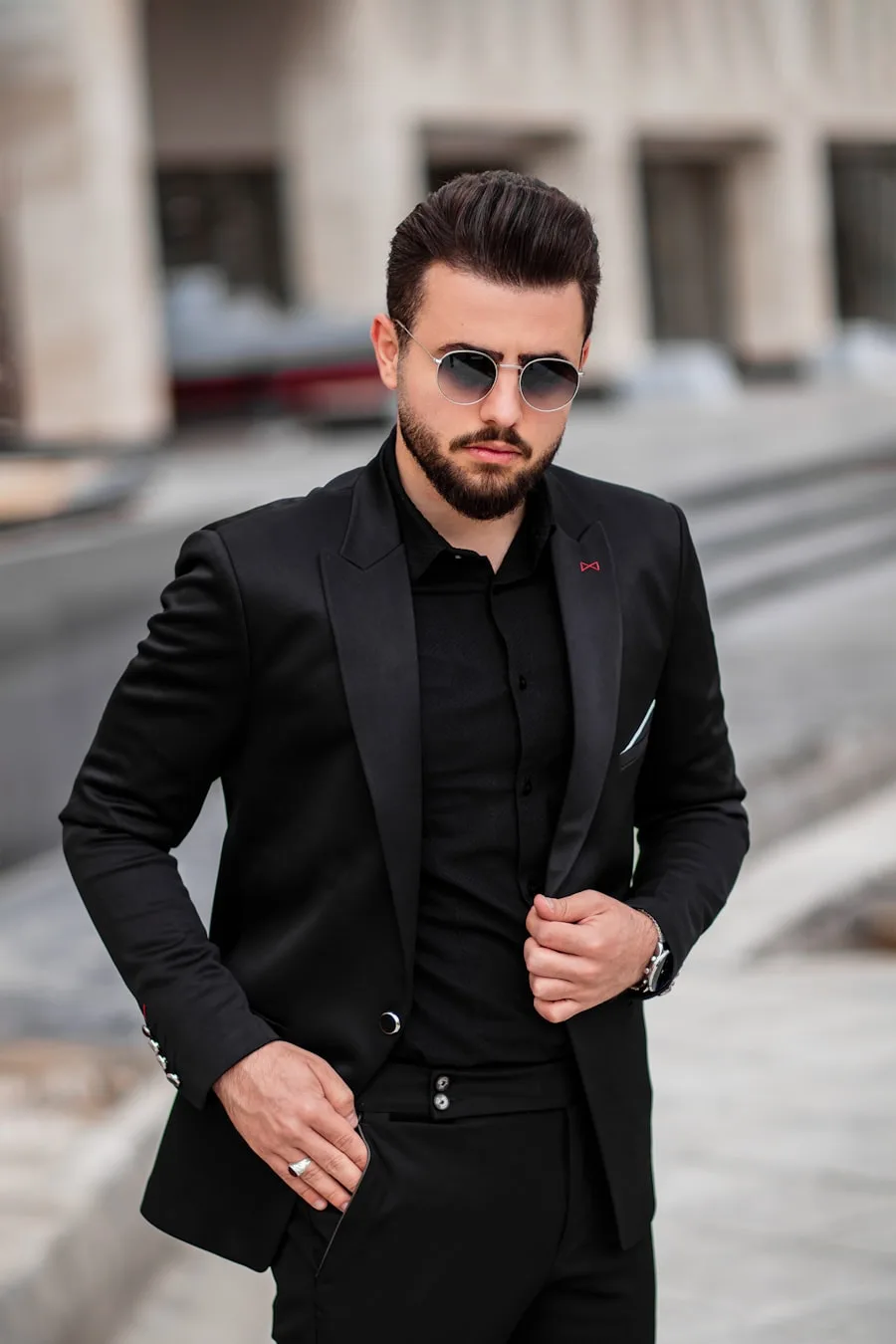 Noir Linen Blazer — view 2